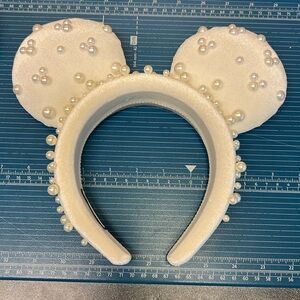 NEVER WORN Pearl Mickey ears